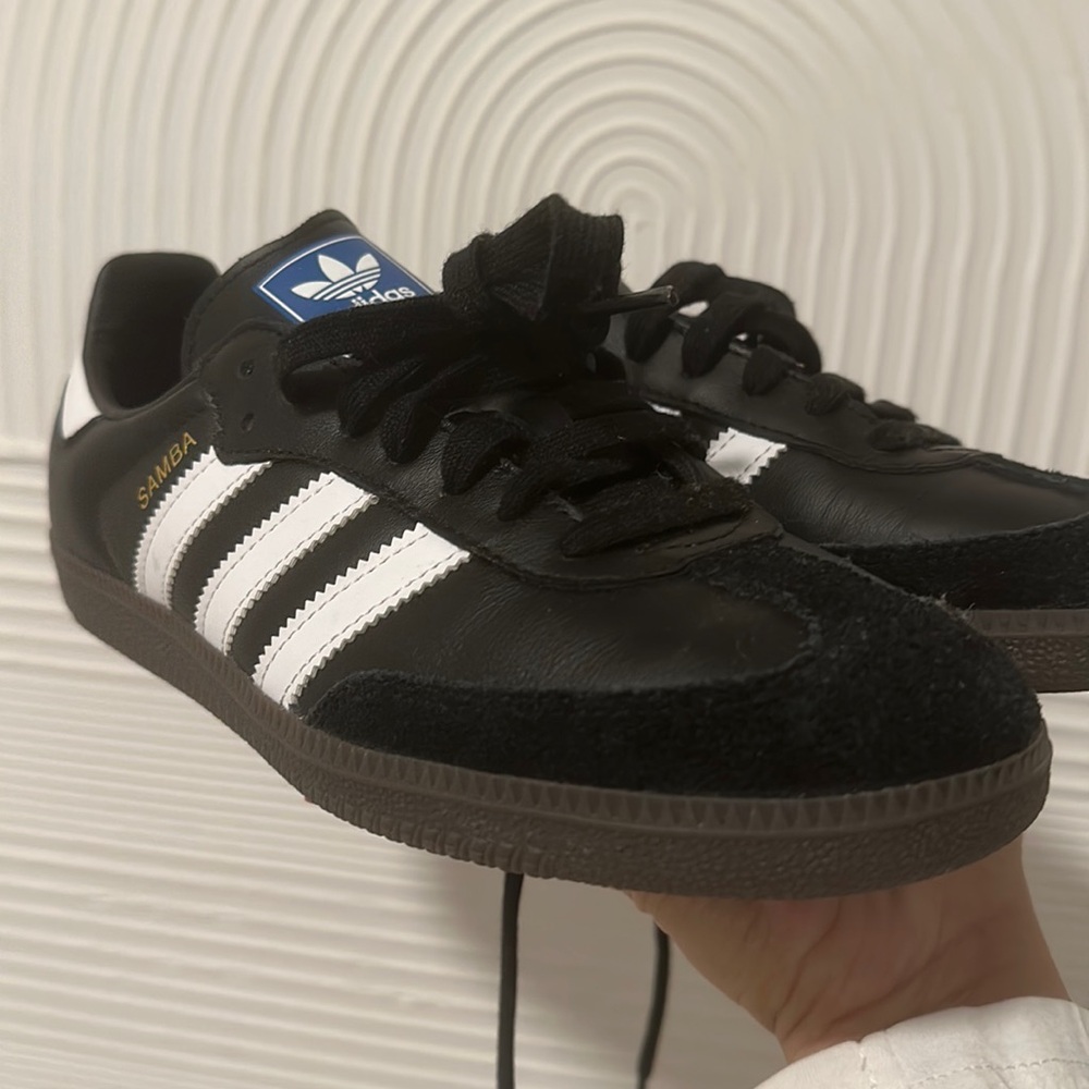 Adidas black Classic Samba 7 like new
